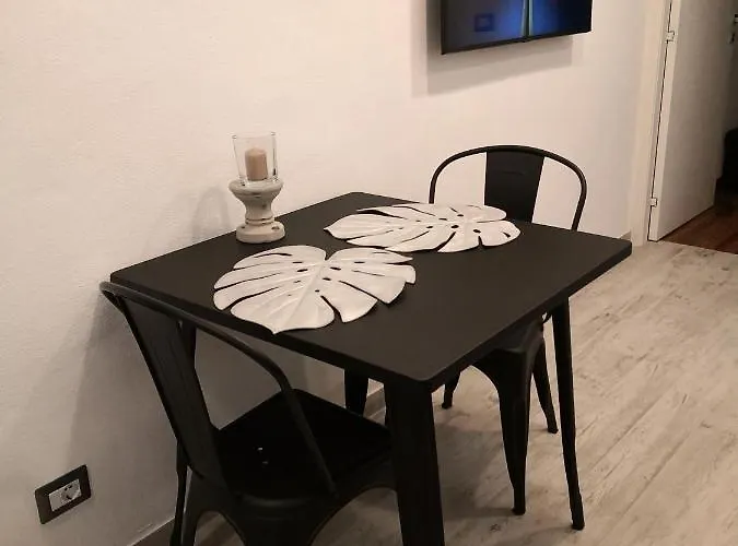 Domuscuneo Barra Di Ferro 3 Bianco Appartement Coni